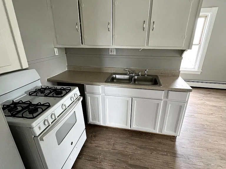 34-36 Cheney Pl #3F — Photo 1
