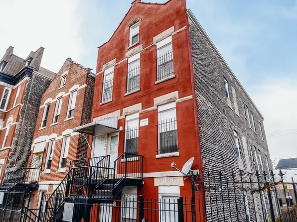 2026 W Coulter St, Chicago, IL 60608
