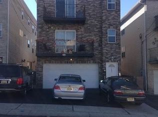 1435 44th St, North Bergen, NJ 07047