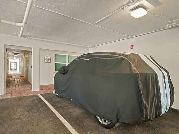 4th image of 17035 GULF BOULEVARD #108