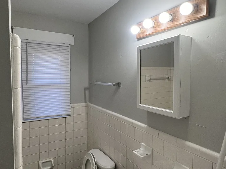 1053C Rulnick St — Photo 5