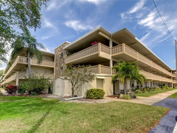 1051 79th Ave N APT 208, Saint Petersburg, FL 33702