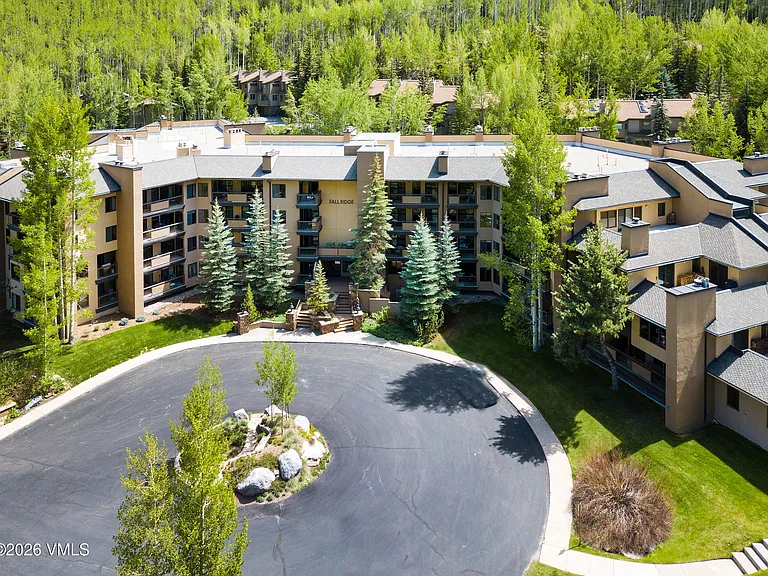 1650 Fallridge Rd #304 — Photo 33