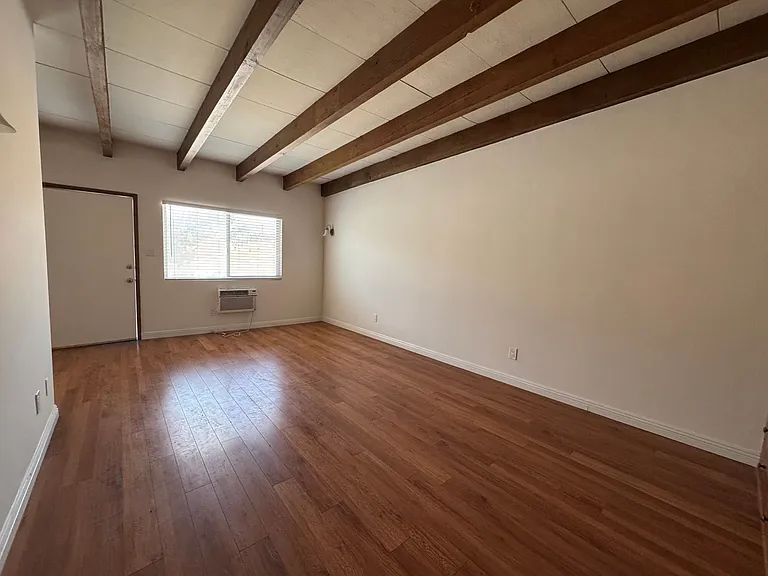 216 N Cordova St #C — Photo 3