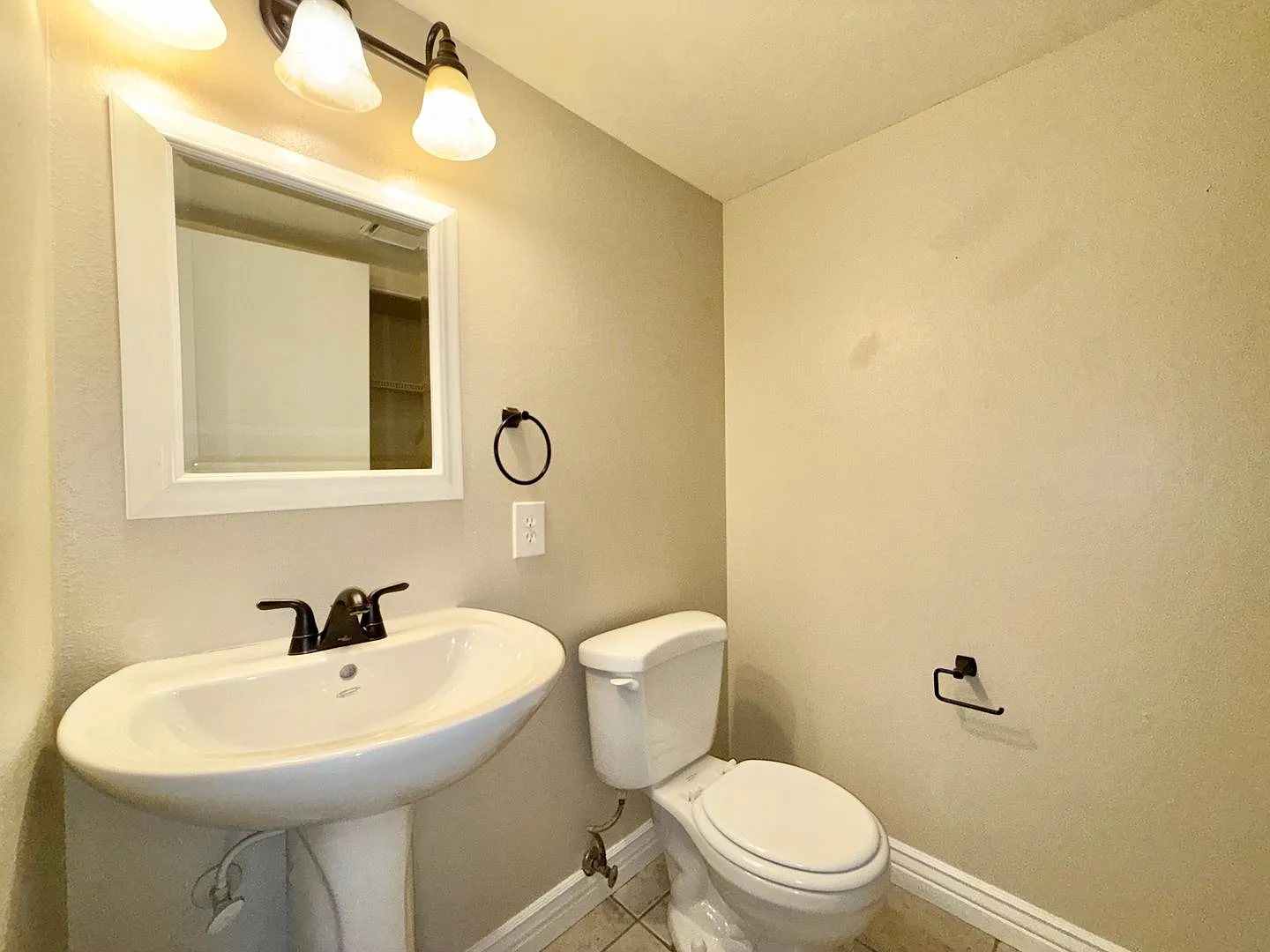 Charming 2 Bedroom Townhome in Briargate with so much new! — Photo 4