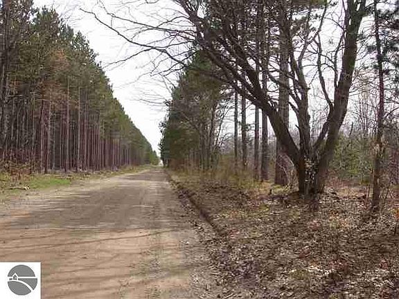 4th image of 0 E 30th Rd