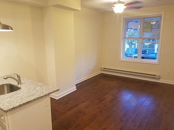 2nd image of 3916 Pennsgrove St Floor 1