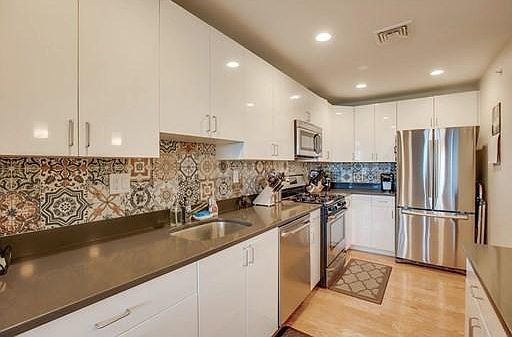 5th image of 130 Tremont St #403