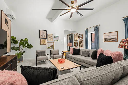 11 Broadway St #201 Photo 1