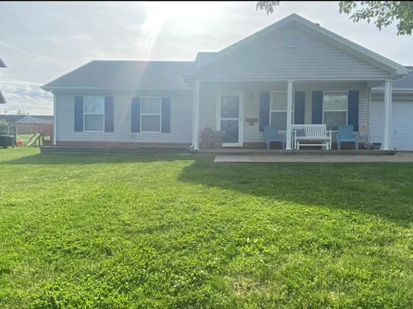 834 Oak Fairway Ct, Maysville, KY 41056