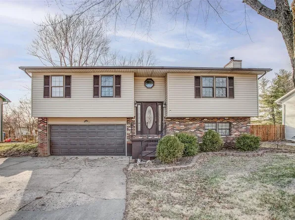 500 Riggin Rd, Troy, IL 62294