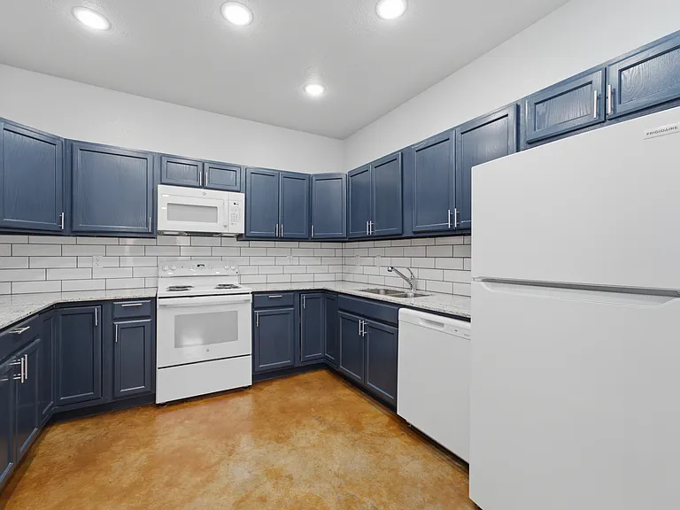 3109 Clinkenbeard Dr #3107B — Photo 9