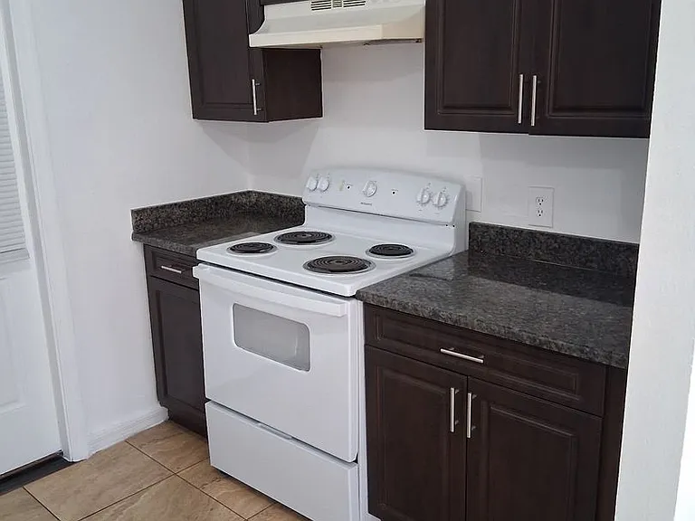 2321 E 110th Ave — Photo 8