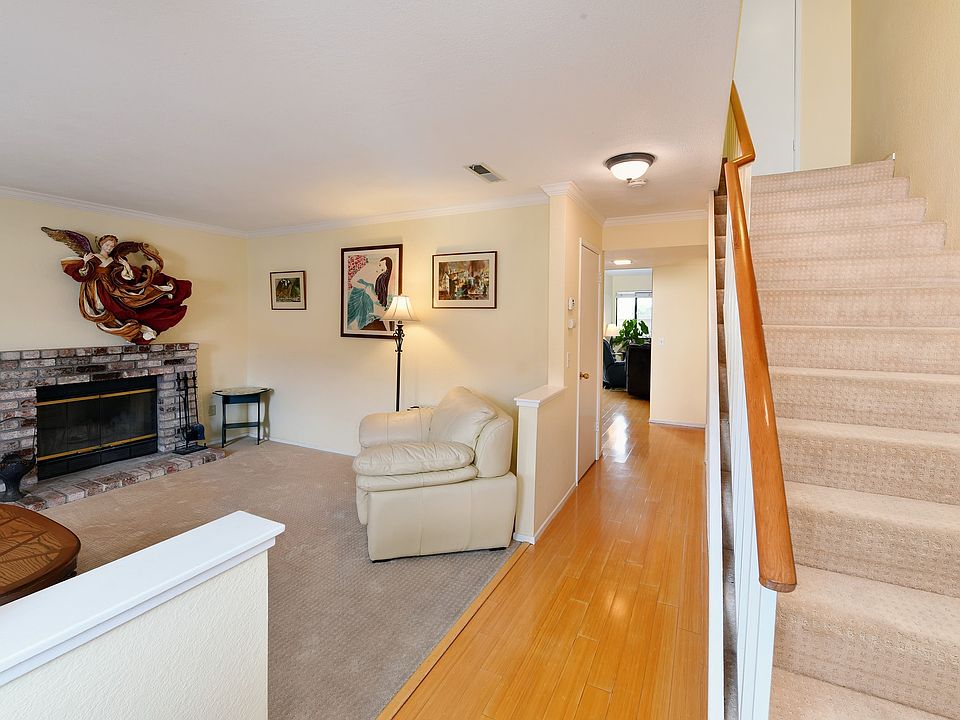 1st image of 310 Park Place Dr