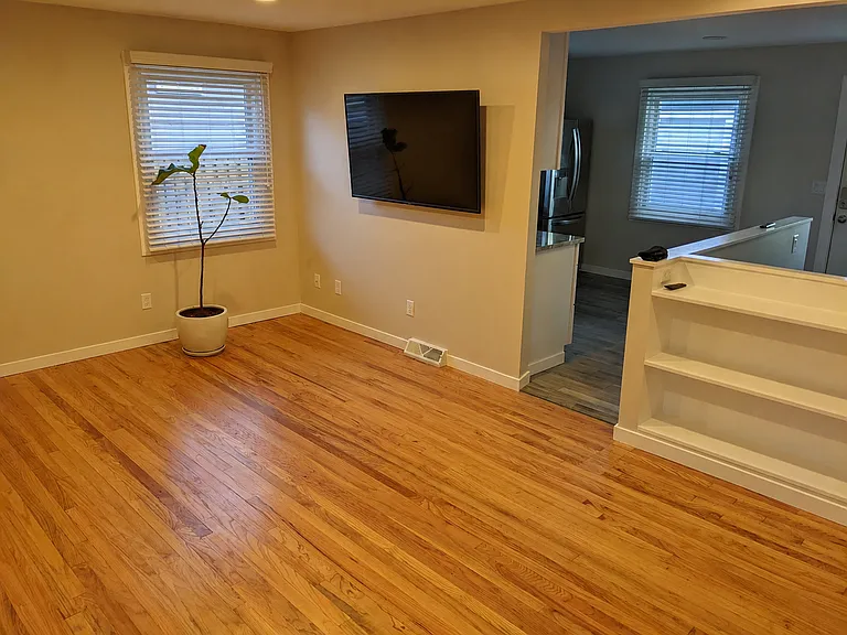 714 Pomona Rd — Photo 10