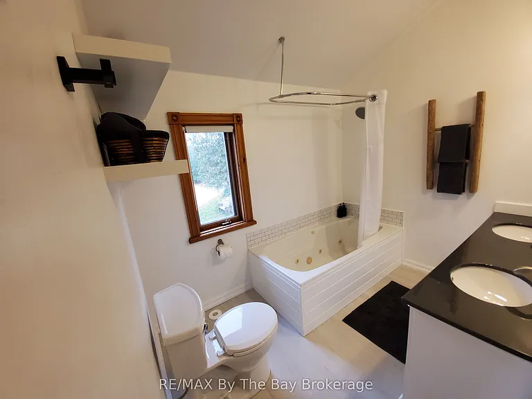 22 Woodcrest Ave — Photo 12