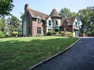 112 Tribal Rd, Indian Hills, KY 40207