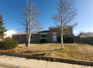 729 Cottonwood Dr, Cheyenne, WY 82001