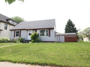 702 S 9th St, Aberdeen, SD 57401