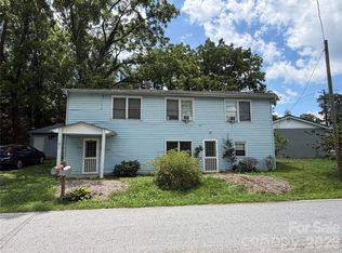 401 N Lakeside Dr, Hendersonville, NC 28739