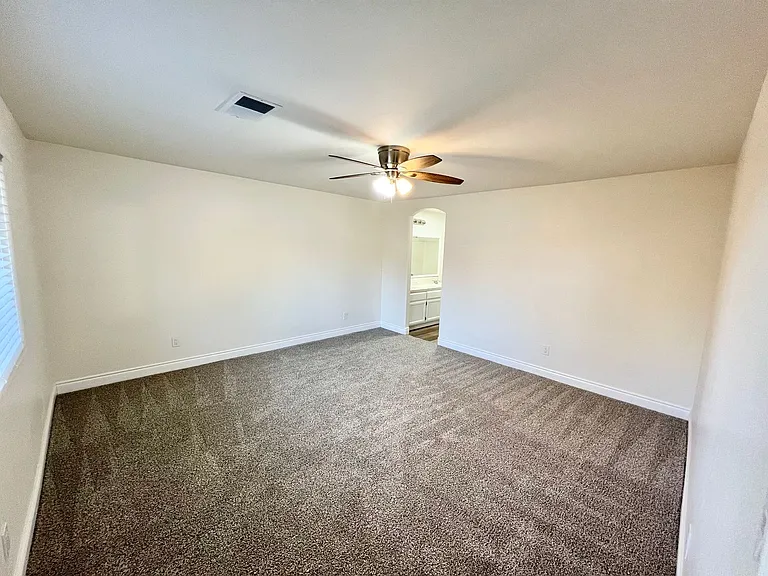 11815 Mantova Ave — Photo 12