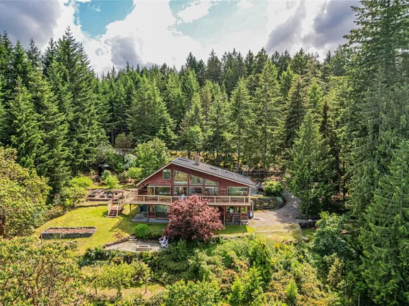 200 Wilkie Way, Saltspring Island, BC V8K 2J4