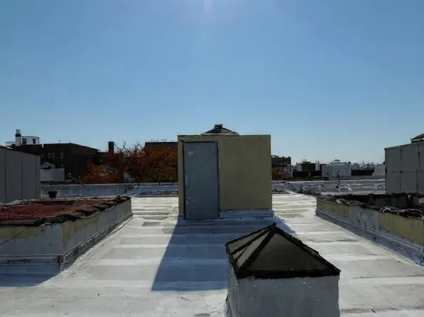 41-25 52nd Street image 10 of 24