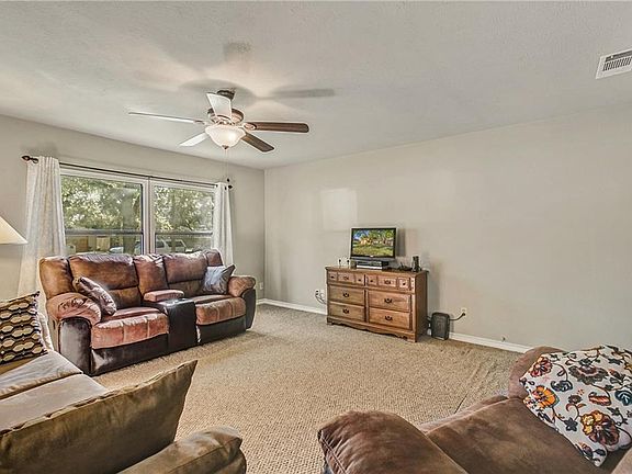 4th image of 5614 Black Oak Ln