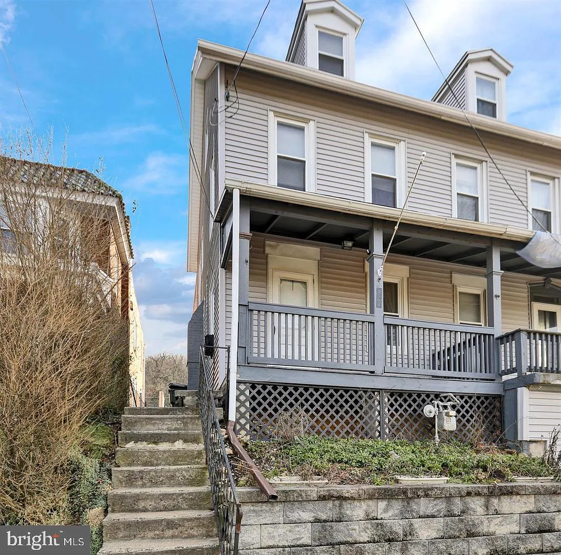 2602 Perkiomen Ave photo 1