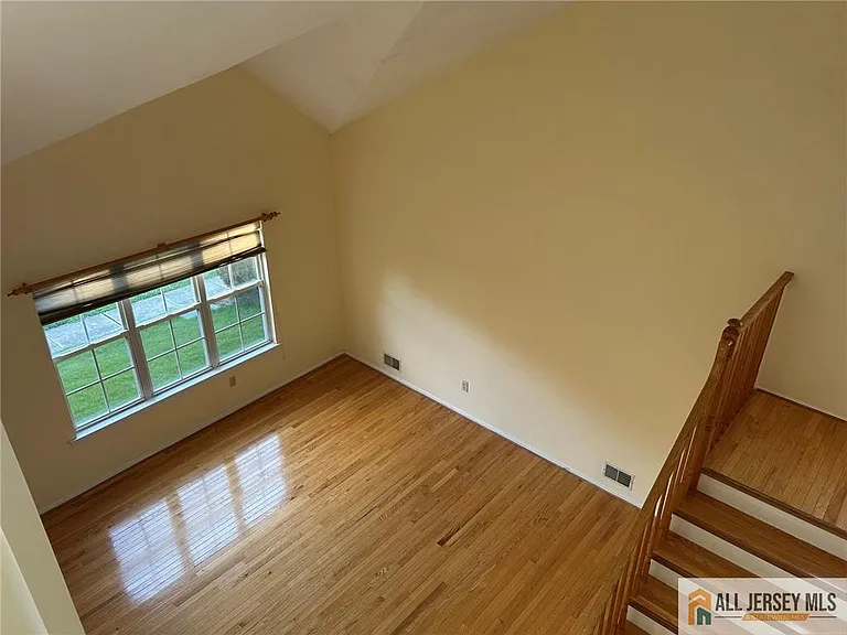 12 Colmart Way — Photo 3