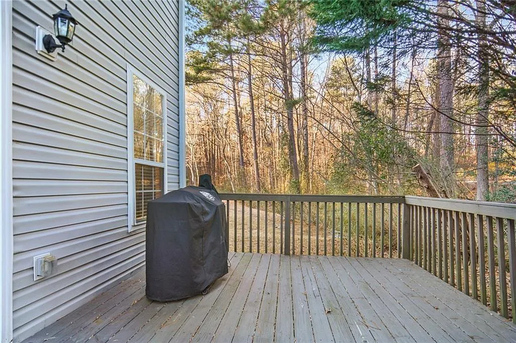 3 bed, 2.5 bath, 1674 sqft, $2,750 — Photo 2