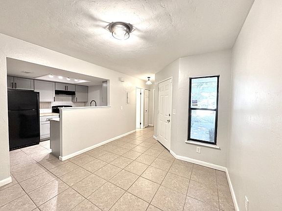 2nd image of 2964 Songbird Dr