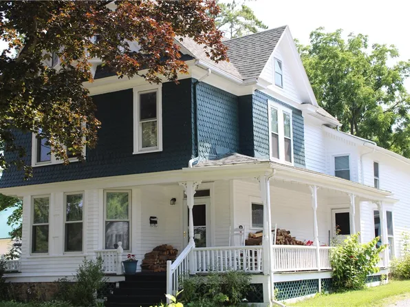 7 Elm St, Geneseo, NY 14454