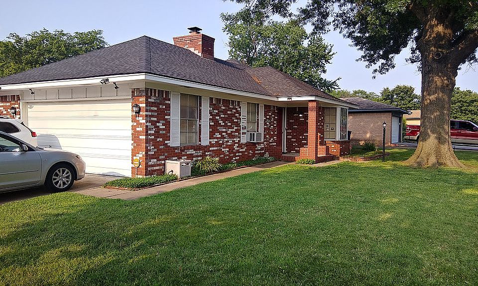 2nd image of 11635 E 16th St