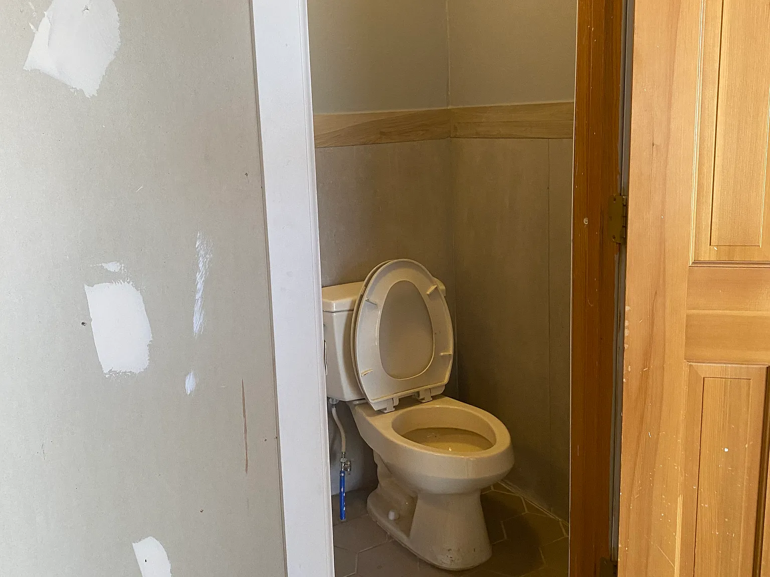 Studio, 925 sqft, $3,000 — Photo 3