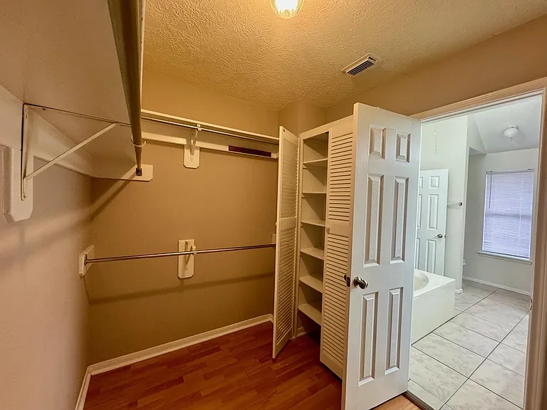 9035 Rippling Fields Dr — Photo 23
