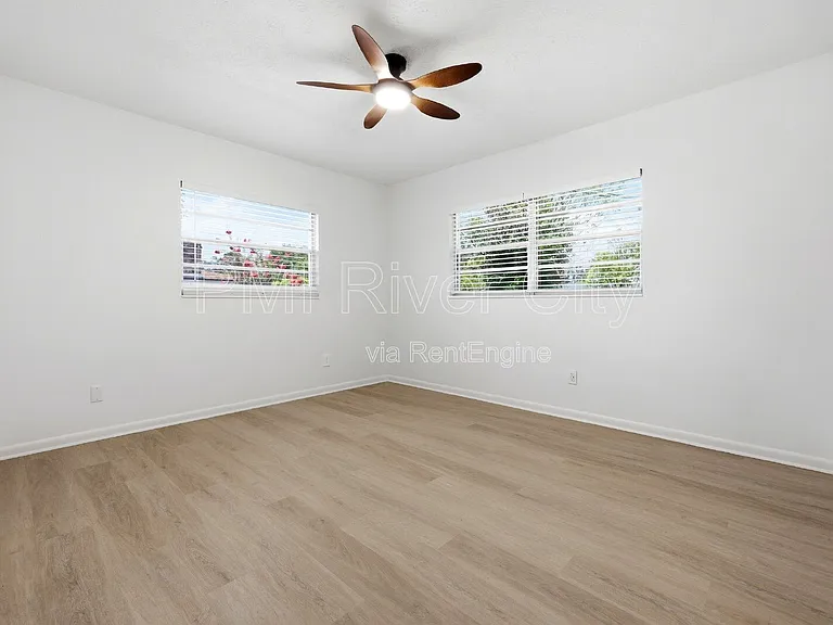 2860 Cedarcrest Dr — Photo 25