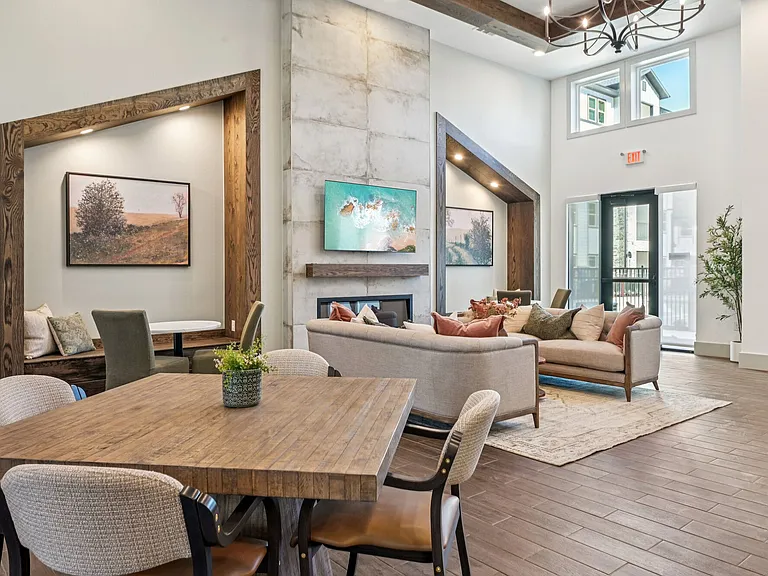 Huntington Place Seniors Garland — Photo 15