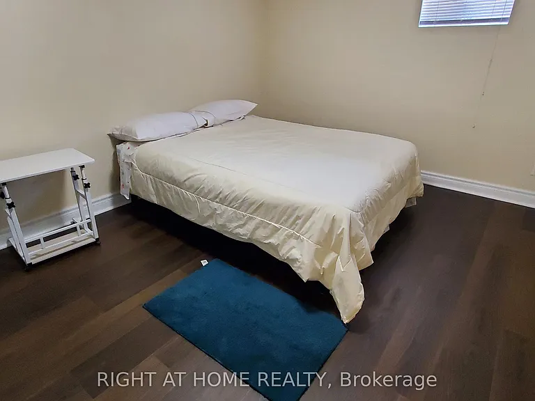 38 Madelaine Ave — Photo 11