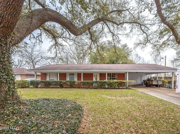 1110 Bristol Blvd, Ocean Springs, MS 39564