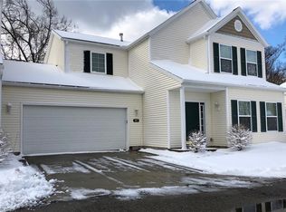 307 Teal Cir, Akron, OH 44319