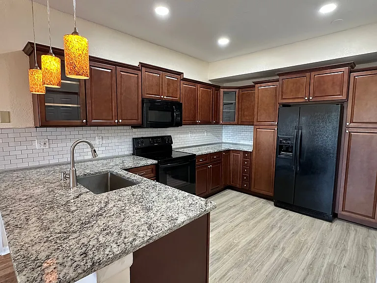 6361 Aragon Way #MAIN — Photo 25