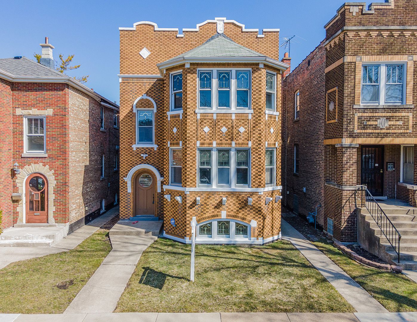 1815 Elmwood Ave, Berwyn, IL 60402 Zillow