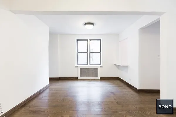 Rented by Bond New York | media 27