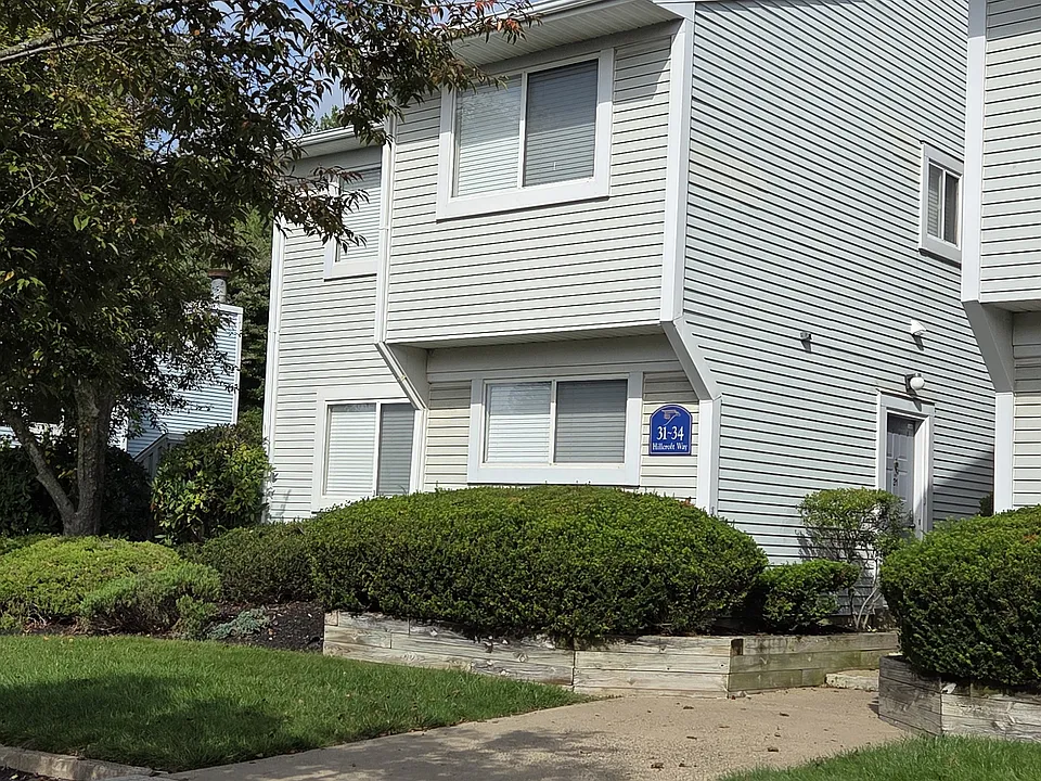 31 Hillcroft Way