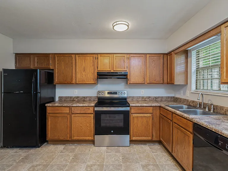 2136 Brownstone Way — Photo 8