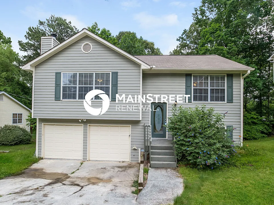 5559 Princeton Oaks Ln