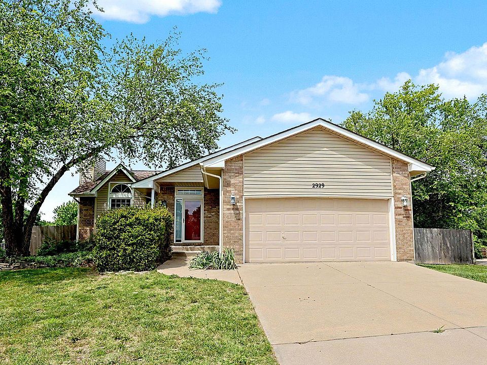 1st image of 2929 N Parkwood Ct