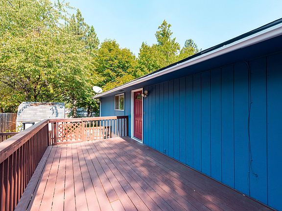 3rd image of 3207 E 15th Ave