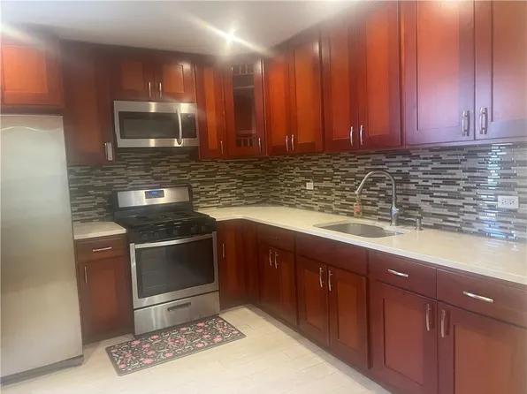 2270 Plumb 1st St #2D, Brooklyn, NY 11229